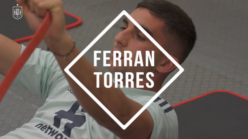 image 0 Entrenamos Con Ferran Torres: trabajar Así Ayuda A Prevenir Lesiones  : 🔴 Sefutbol