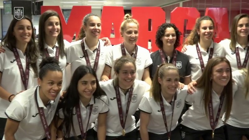 La Selección Española Femenina De Fútbol Sala Visitó Las Redacciones De As Y Marca : 🔴 Sefutbol